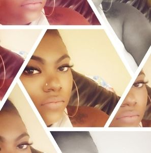 Meet your Posher, Dominique